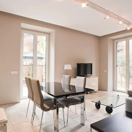 アパート Rent In *